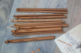 Крючок деревянный d 7-10 мм  "Атекс" г. Пермь